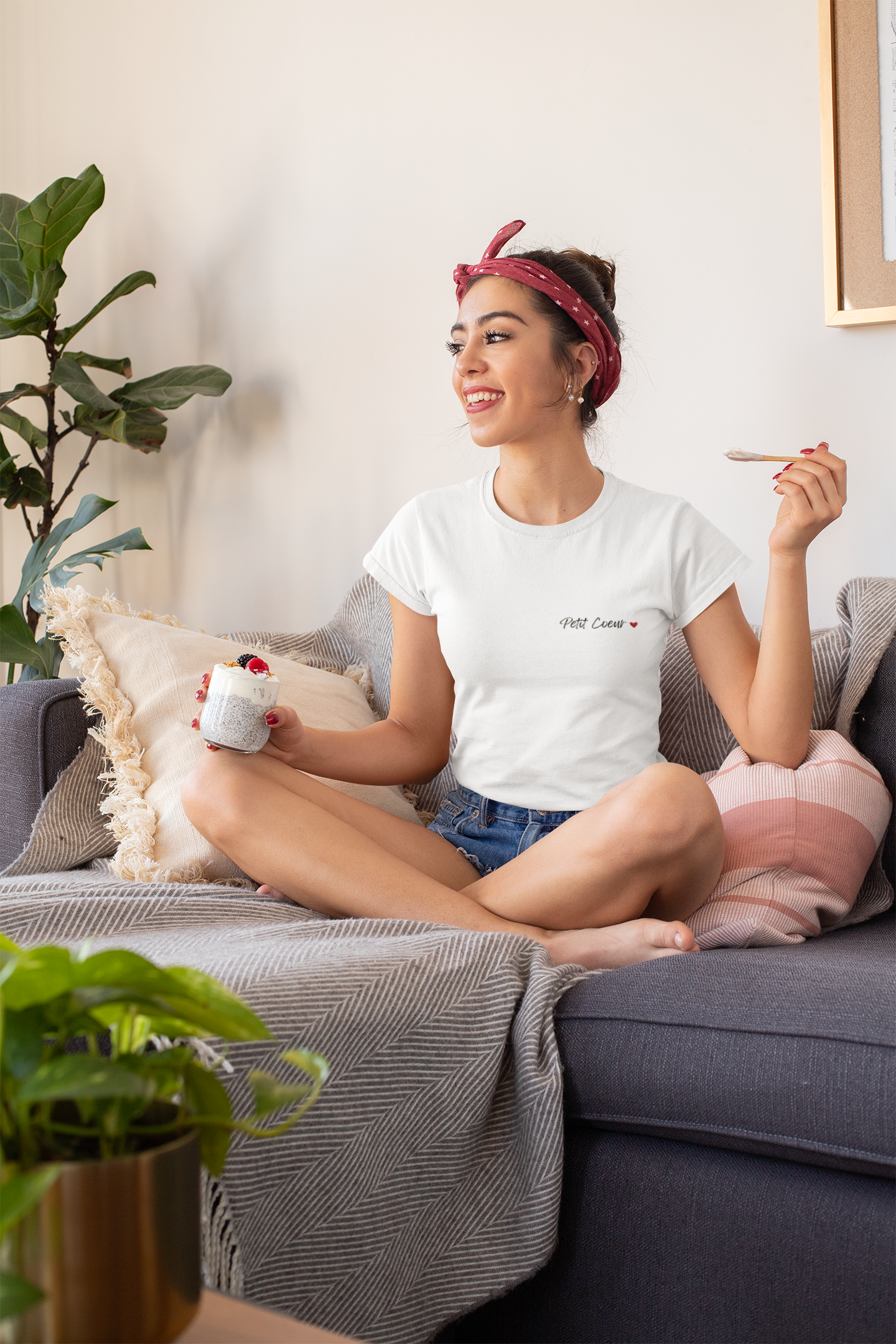 Women's Tee - Minimal "Petit Coeur"