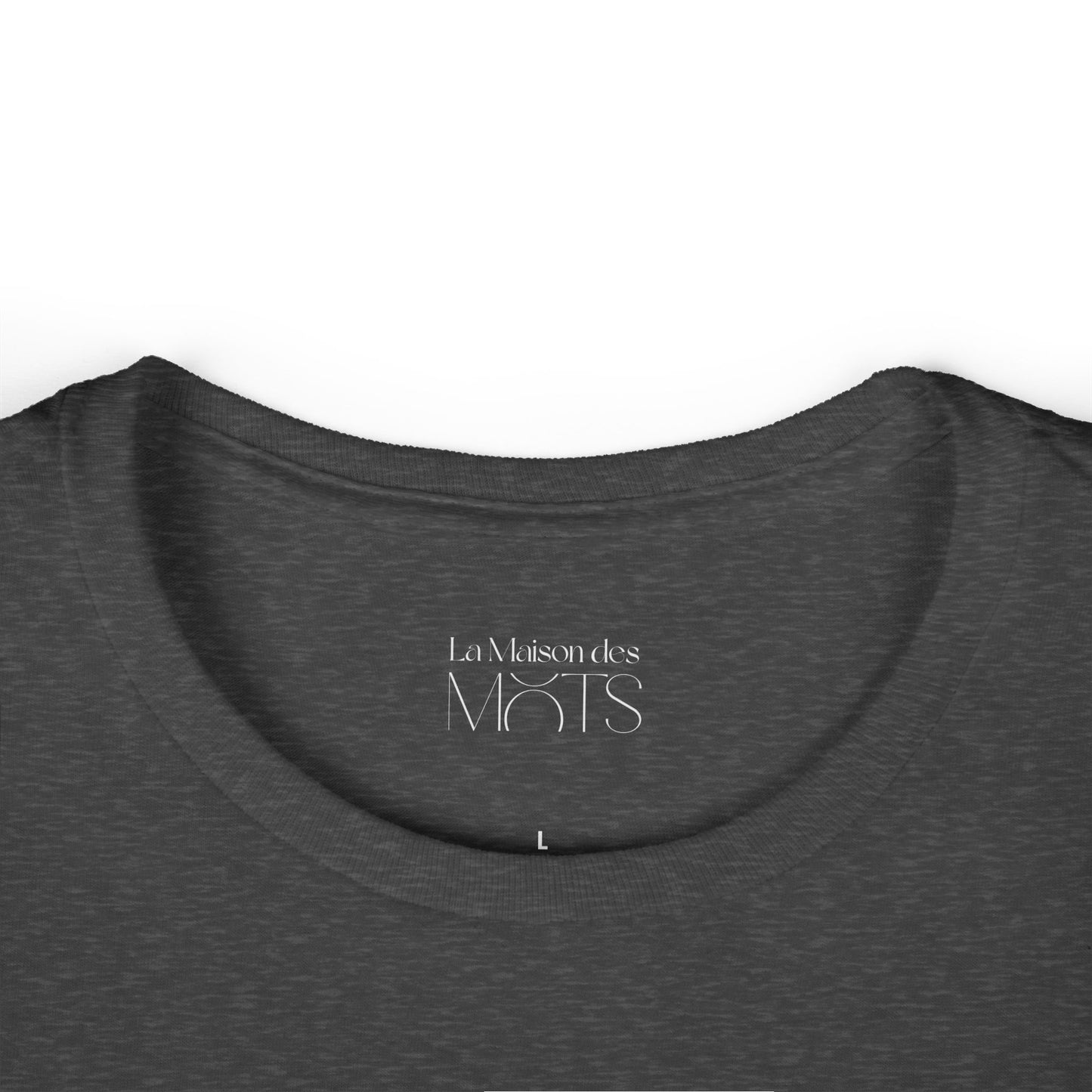 Women's Tee - Minimal "Petit Coeur"