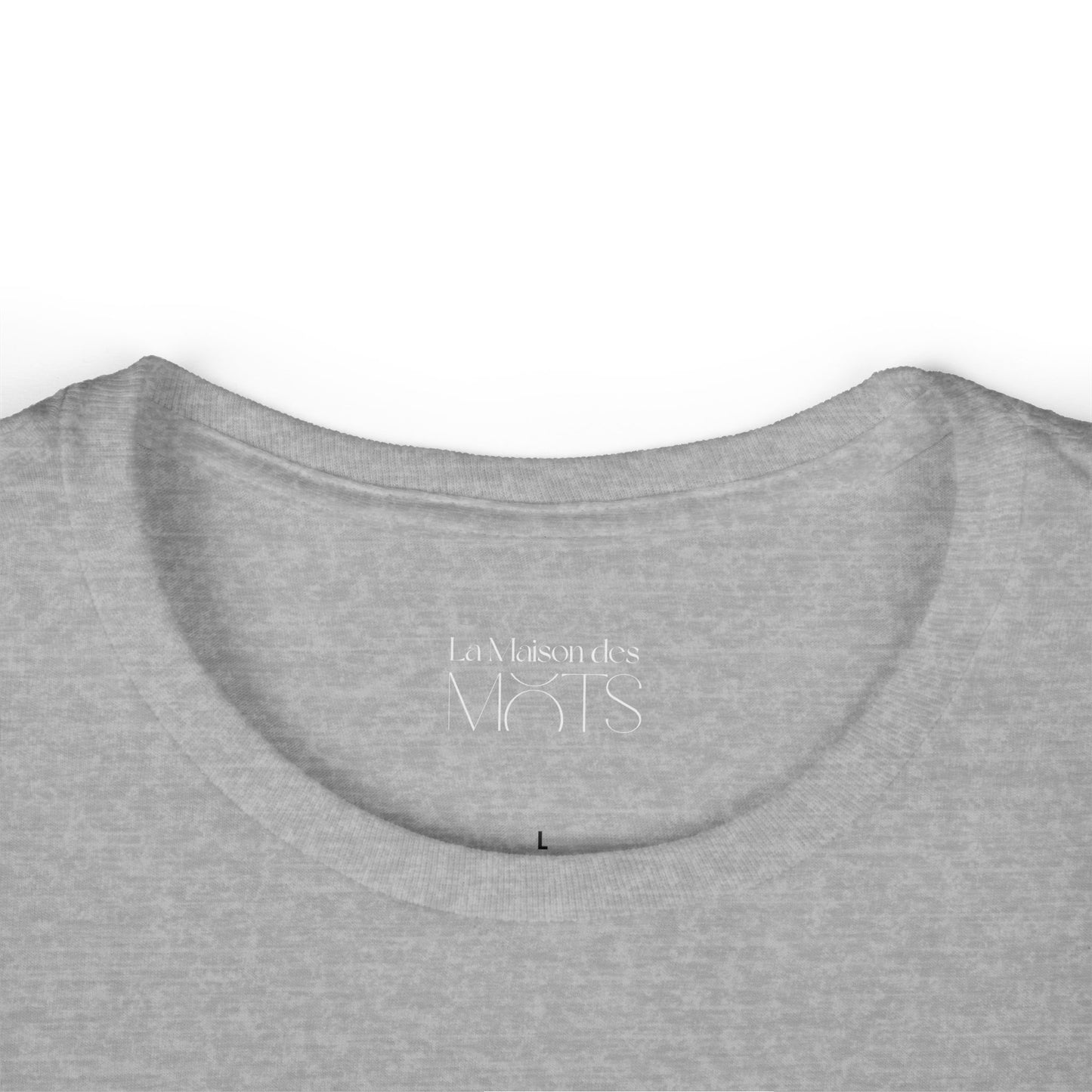 Women's Tee - Minimal "Petit Coeur"