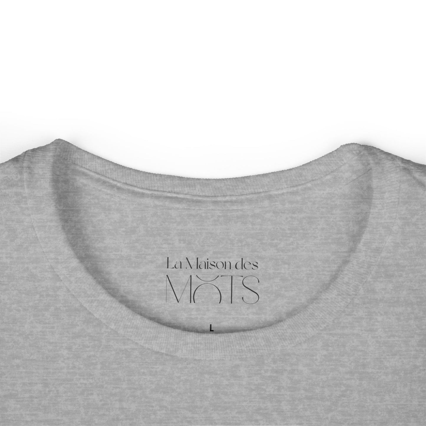 Women's Tee - Minimal "Petit Coeur"